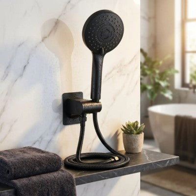 ensemble noir pommeau de douche shower 5 installé au mur